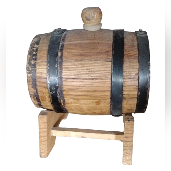 BOGO: Wooden Table Cask - Picture 5 of 7